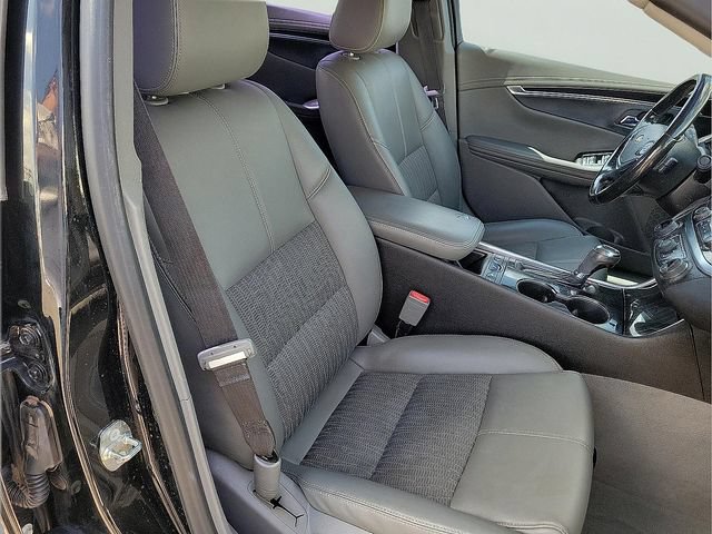 Used 2018 Chevrolet Impala LT w/ LT Convenience Package FWD image 17