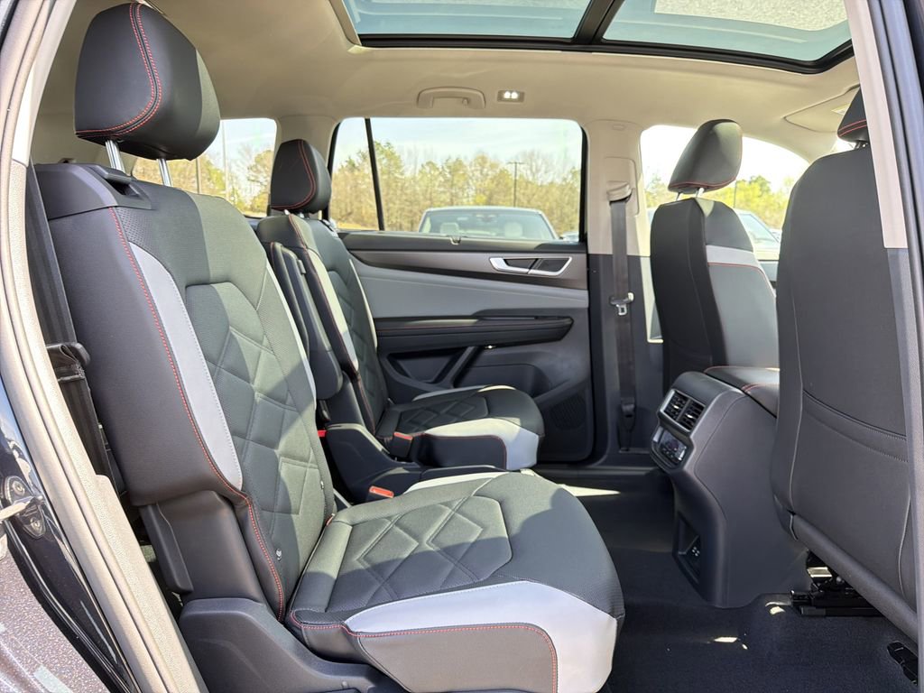 New 2026 Volkswagen Atlas Peak Edition image 19