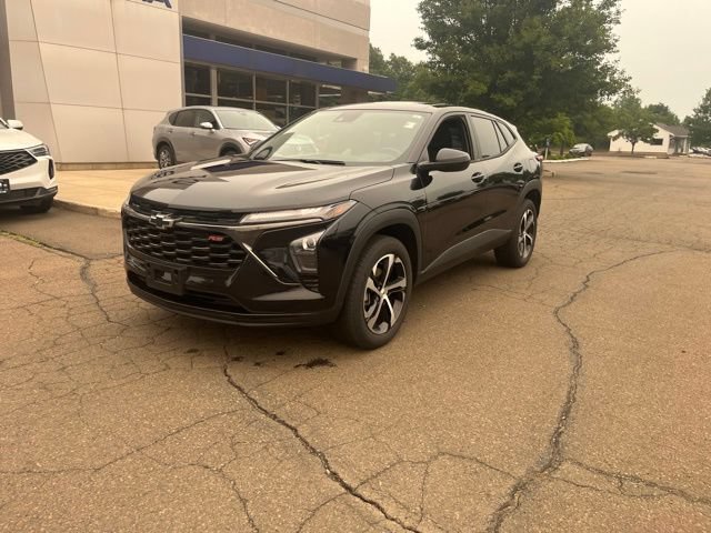 Used 2024 Chevrolet Trax RS w/ Driver Confidence Package FWD image 31