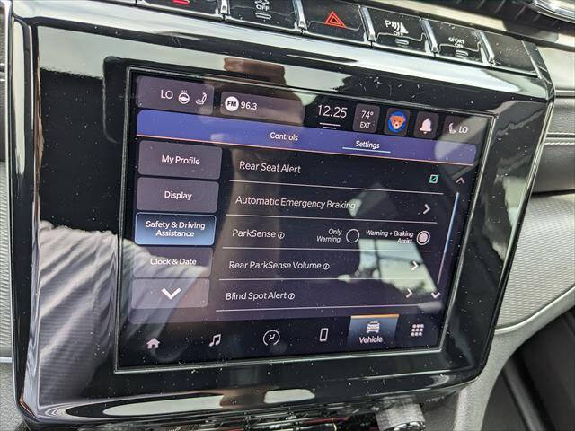 Used 2023 Jeep Grand Cherokee L Laredo AWD/4WD image 27