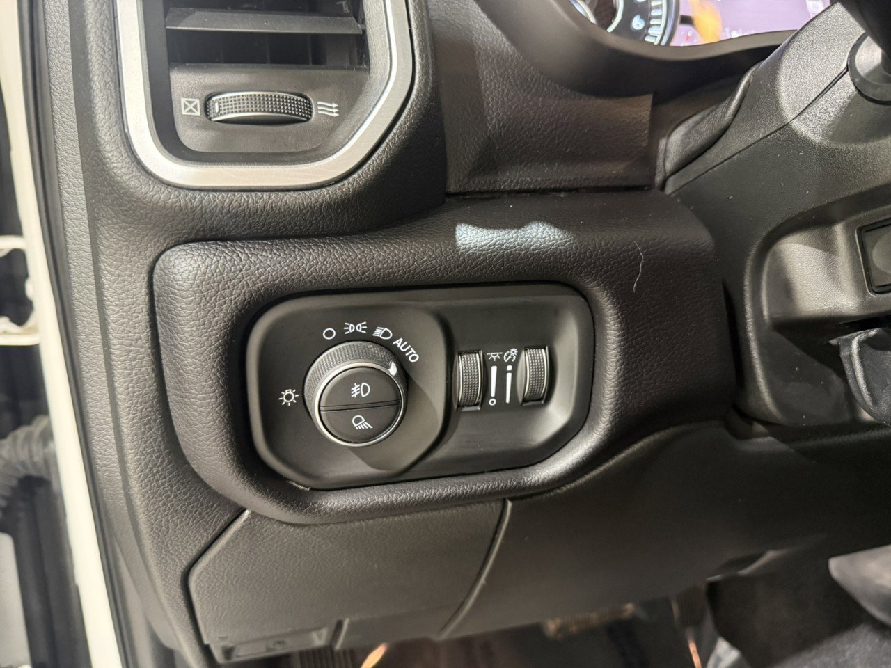 Used 2020 RAM 3500 Big Horn w/ Level 2 Equipment Group image 25