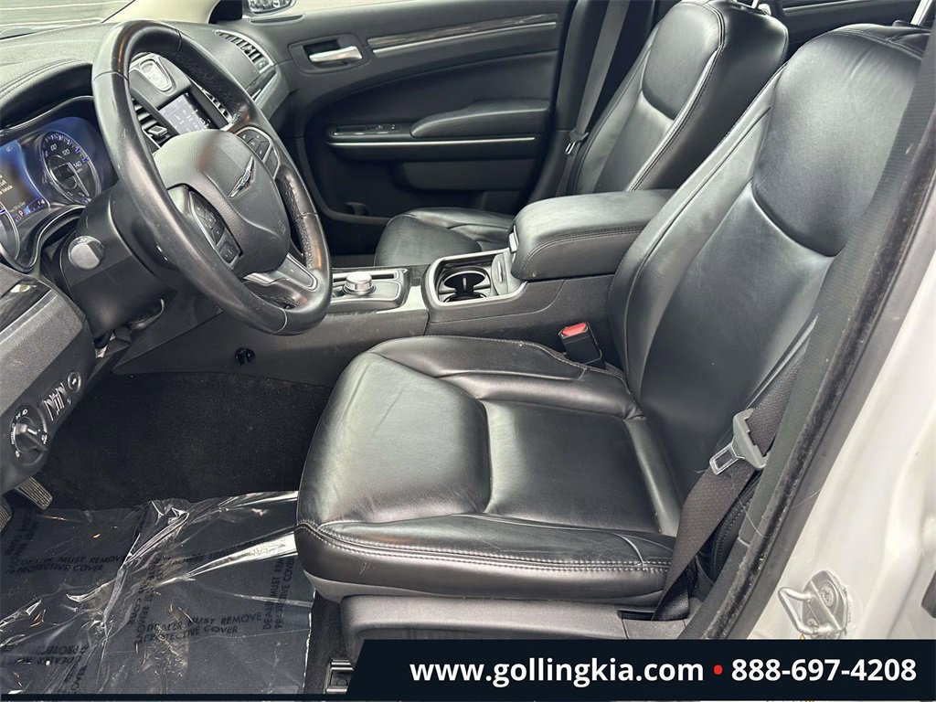 Used 2021 Chrysler 300 Touring L image 16