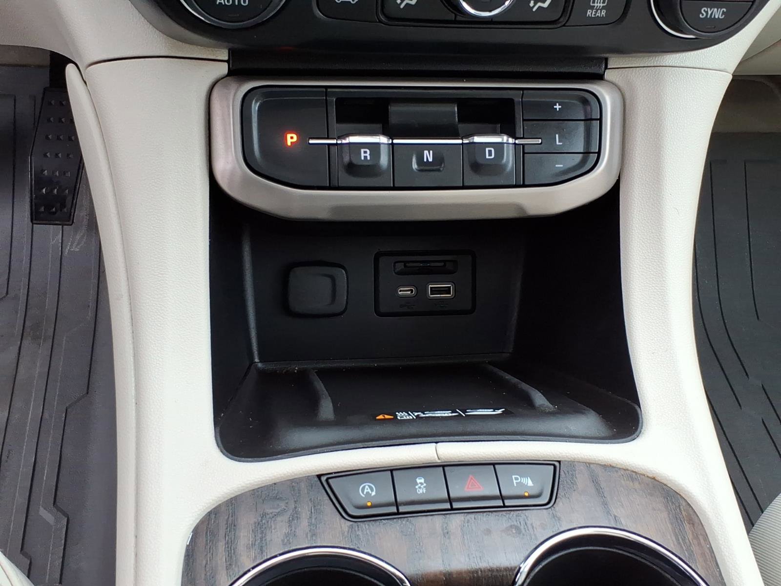 Certified 2021 GMC Acadia Denali w/ Denali Ultimate Package AWD/4WD image 25