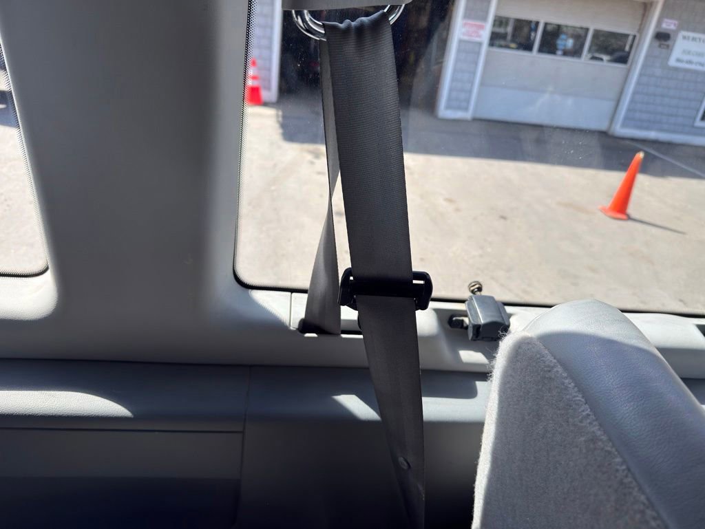 Used 2007 Ford E-350 and Econoline 350 Extended Wagon Super Duty RWD image 29