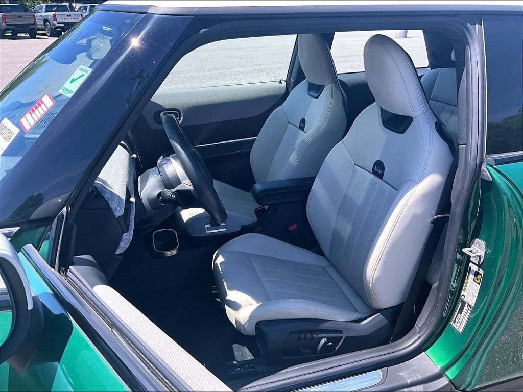 Used 2025 MINI Cooper S FWD image 10
