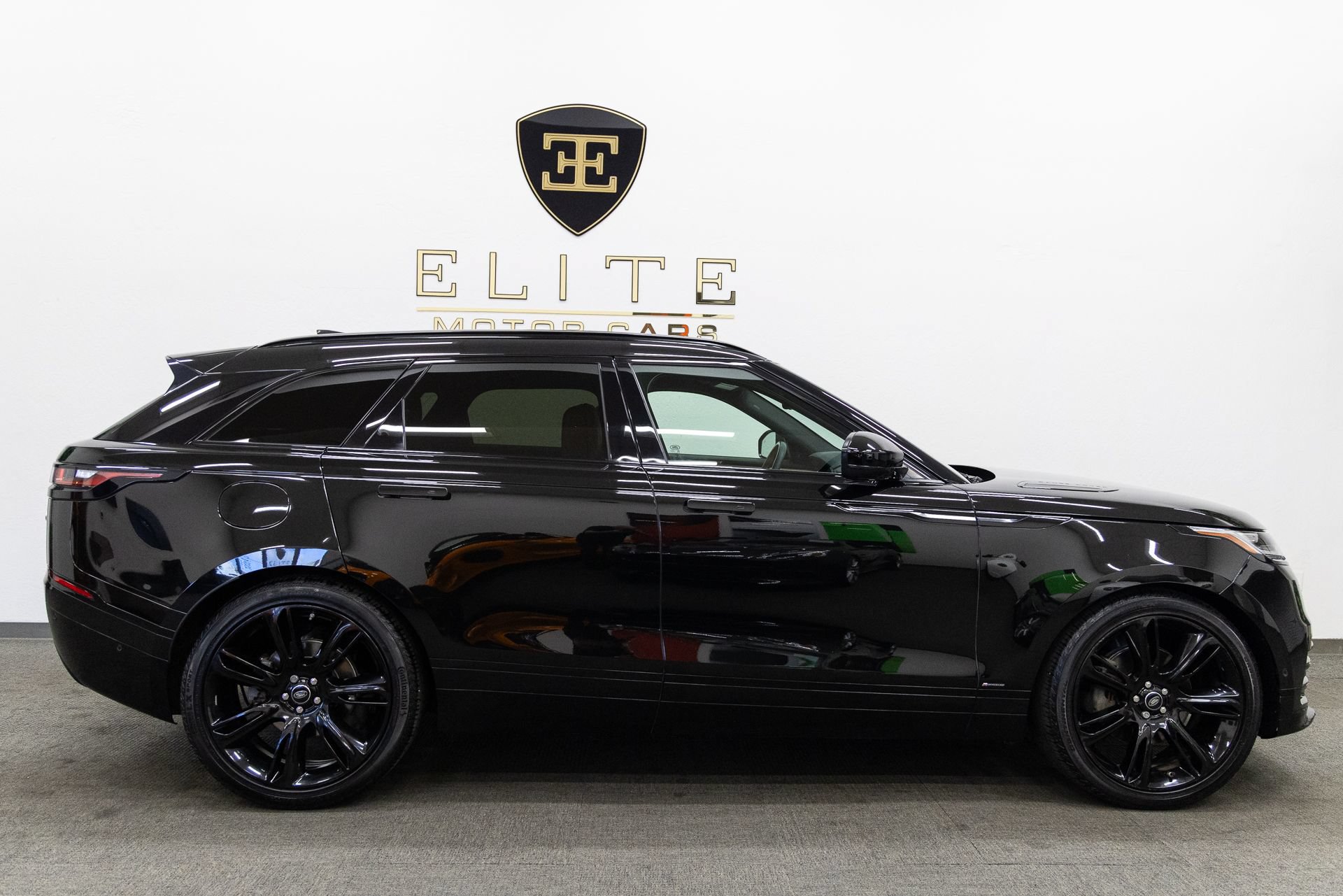 Used 2019 Land Rover Range Rover Velar R-Dynamic HSE AWD/4WD image 10