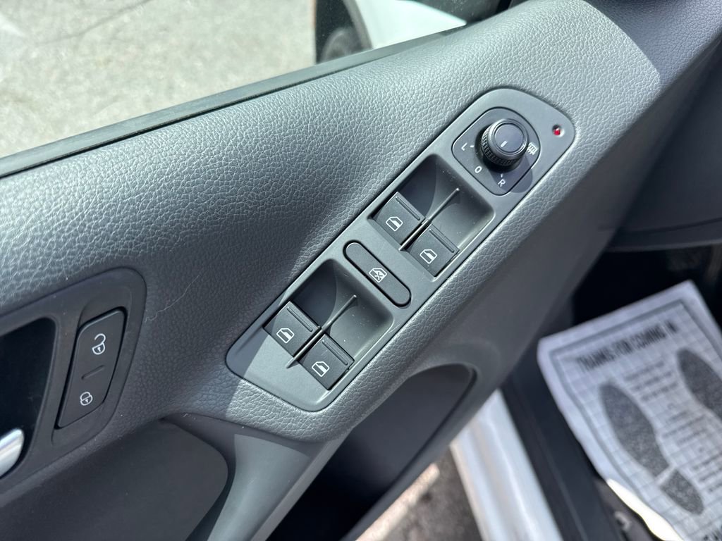 Used 2017 Volkswagen Tiguan S AWD/4WD image 11