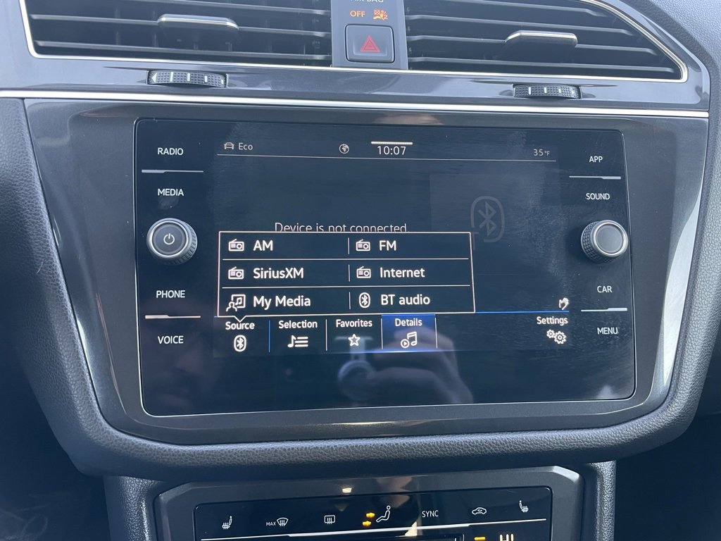 Used 2024 Volkswagen Tiguan SE image 18