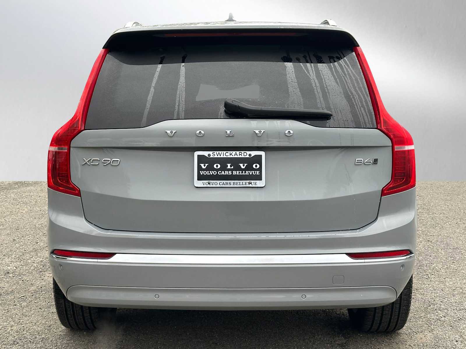 Certified 2025 Volvo XC90 B6 Plus image 4