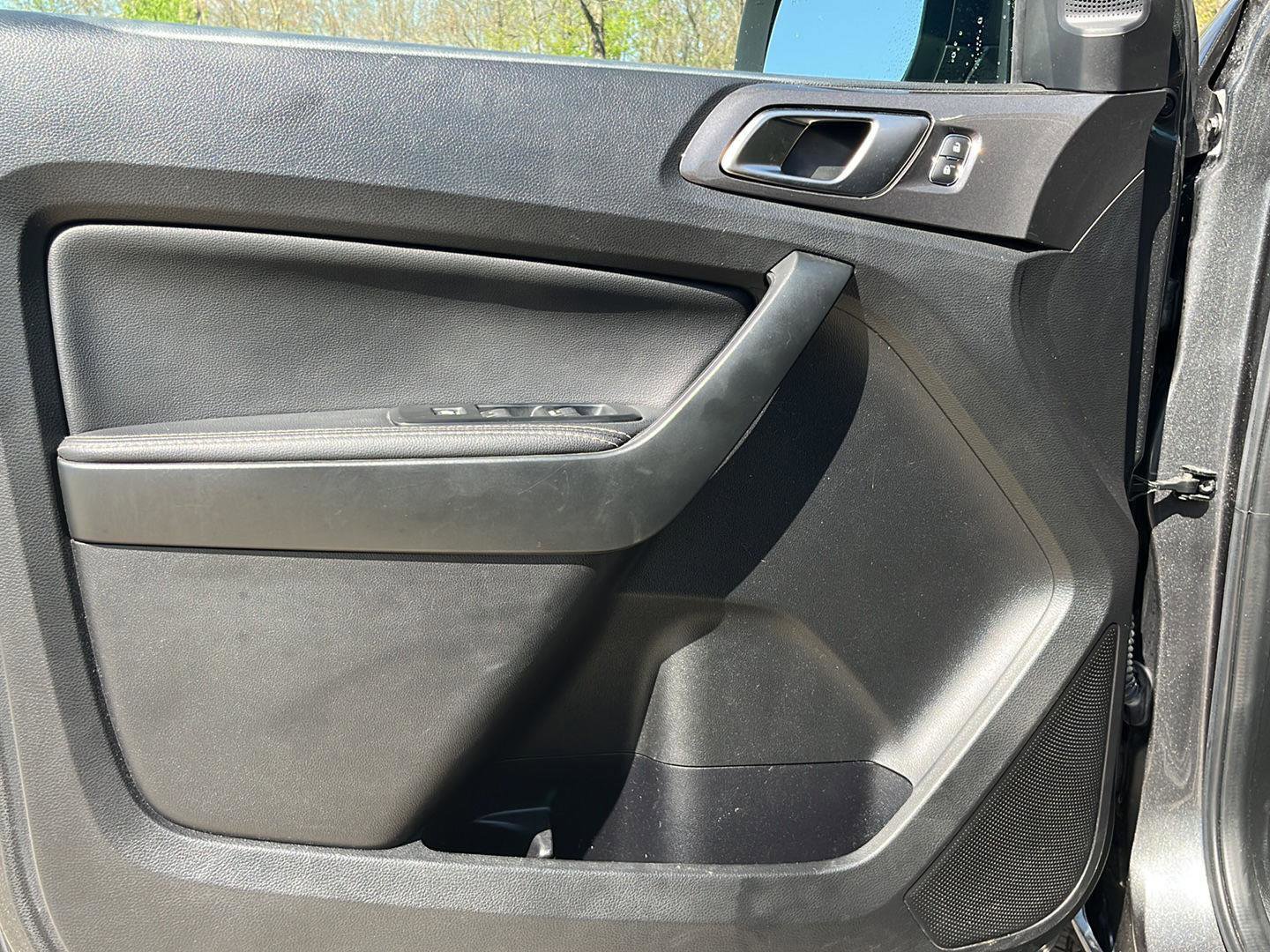 Used 2019 Ford Ranger Lariat w/ Equipment Group 501A Mid image 12