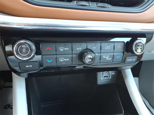 Used 2022 Jeep Compass Limited image 19