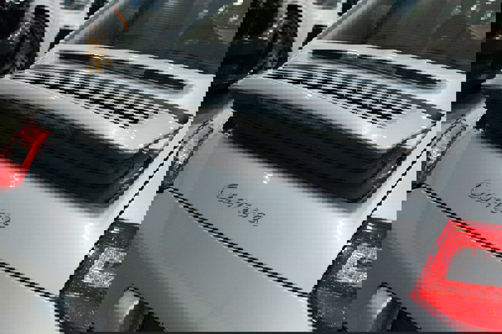 Used 2010 Porsche 911 Carrera image 9