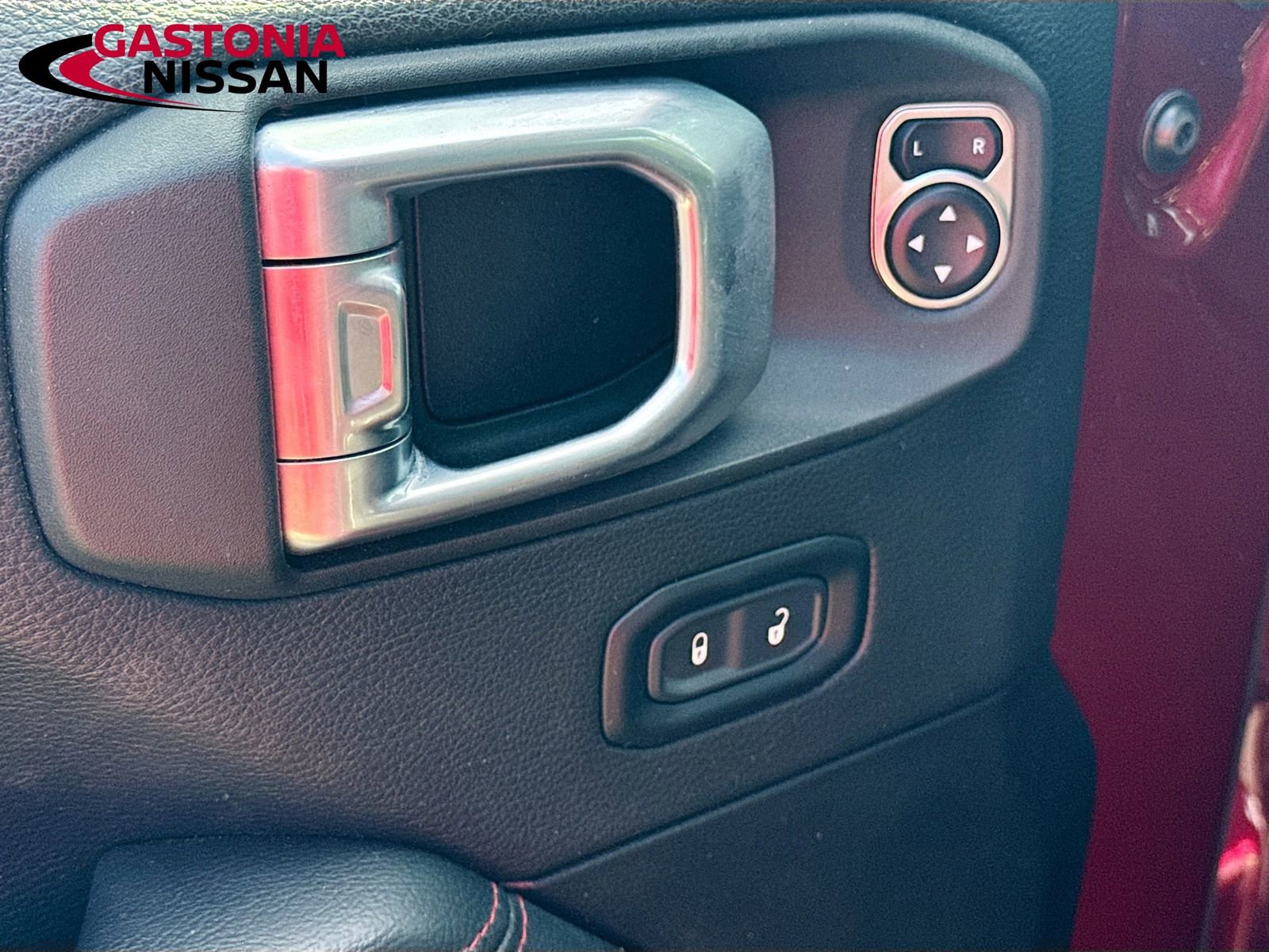 Used 2021 Jeep Gladiator Rubicon AWD/4WD image 23