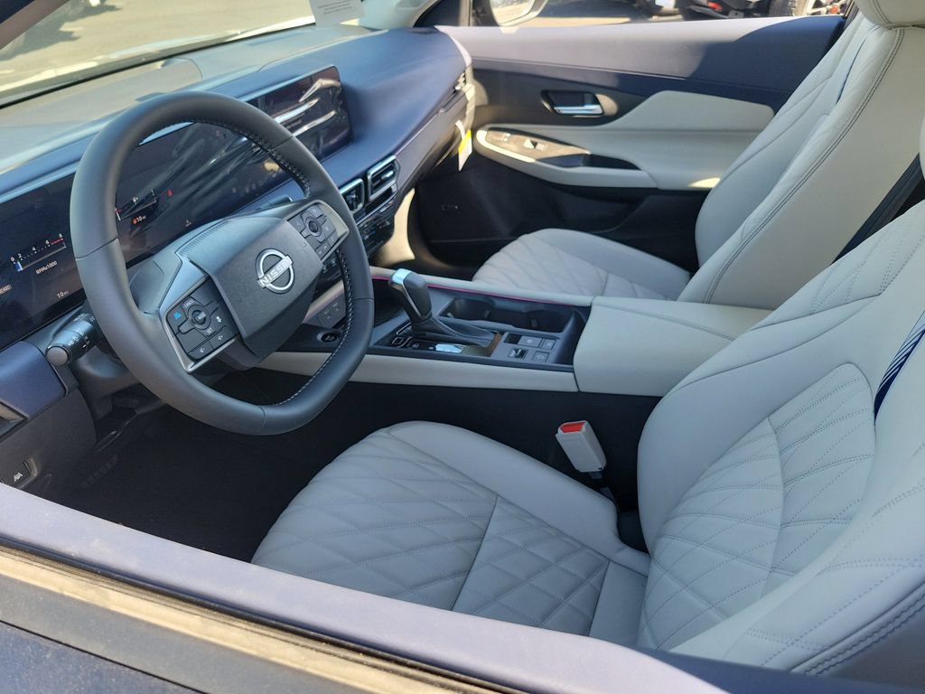 New 2026 Nissan Sentra SL w/ Floor Mat Package FWD image 3