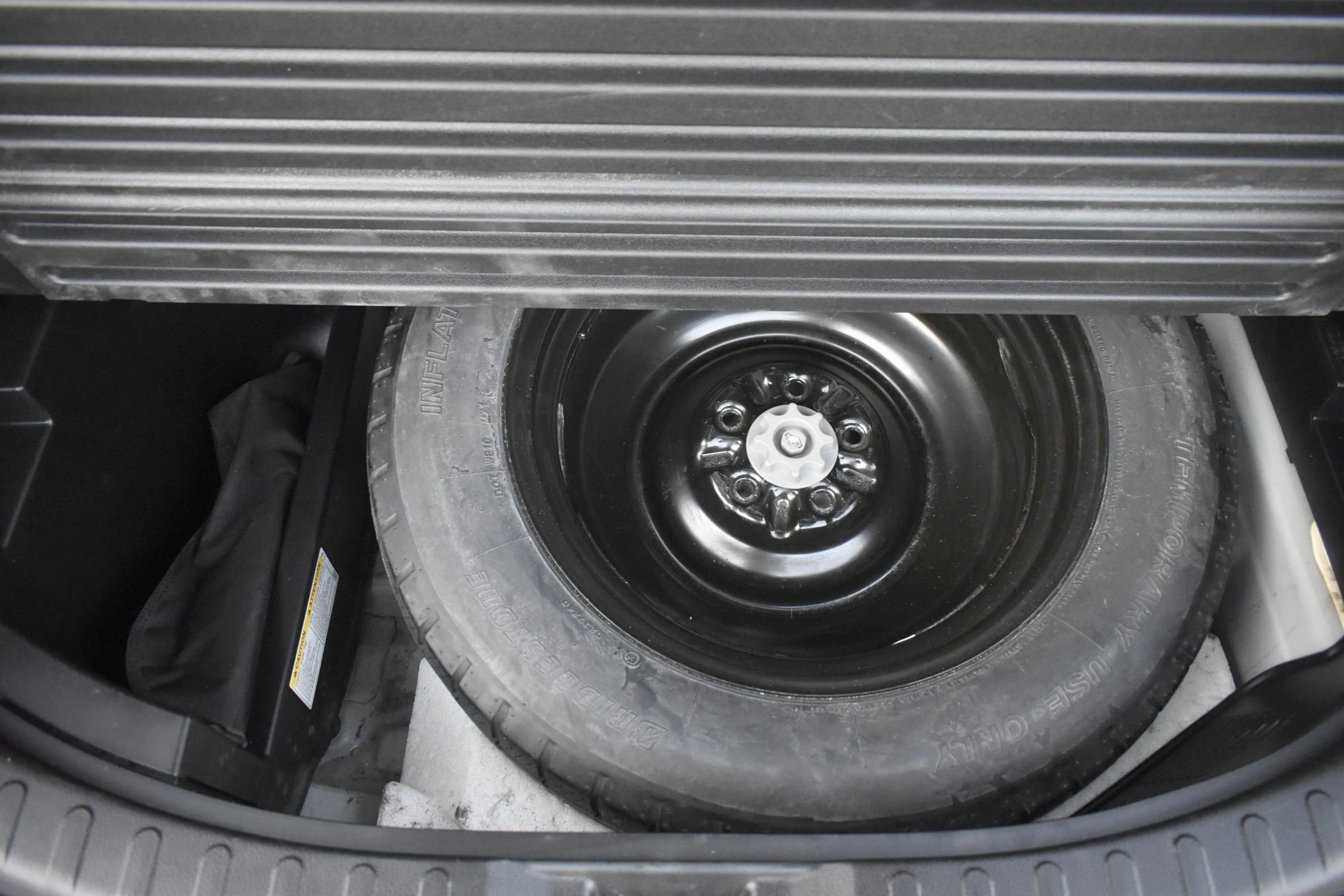 Used 2015 Toyota RAV4 Limited w/ Technology Package image 30