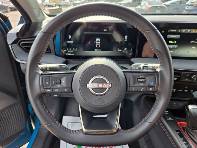 Used 2025 Nissan Kicks SR AWD/4WD image 32