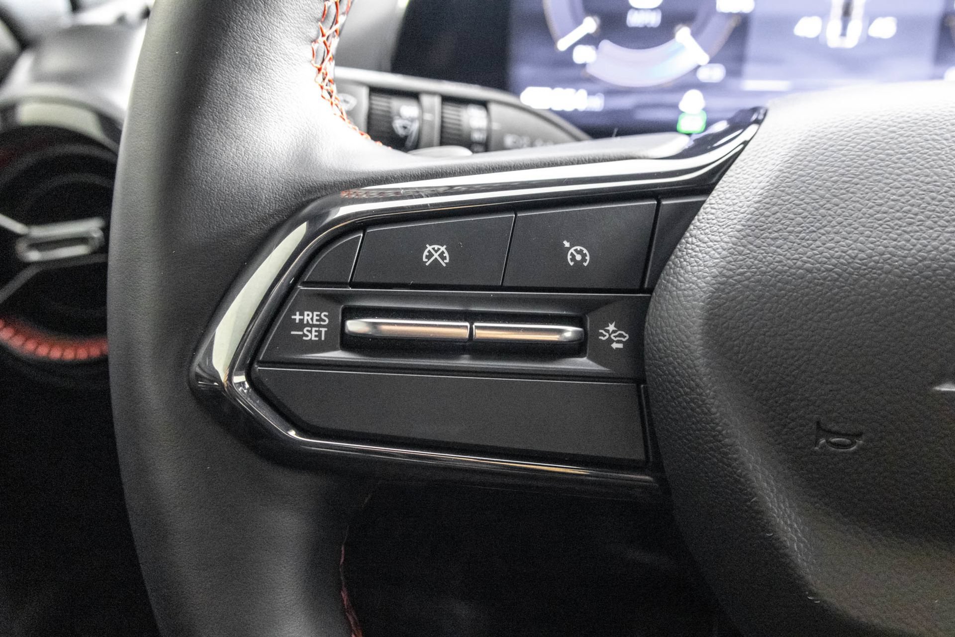 Used 2024 Chevrolet Equinox EV RS FWD image 26