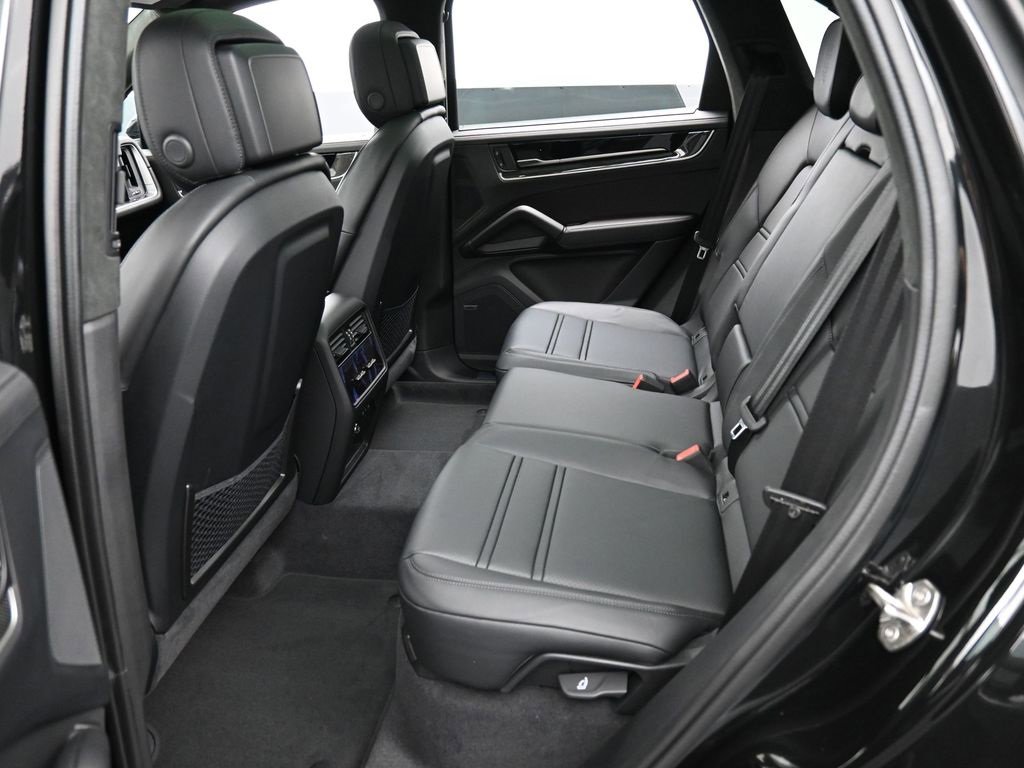 New 2026 Porsche Cayenne Turbo image 26