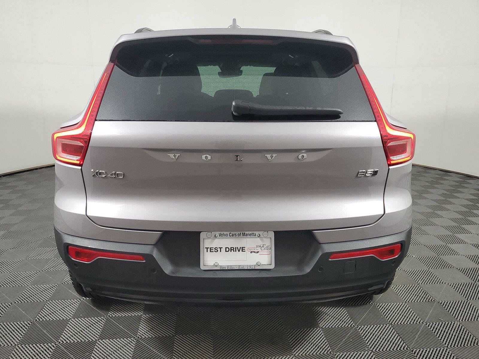 New 2026 Volvo XC40 B5 Plus w/ Protection Package Premier AWD/4WD image 5
