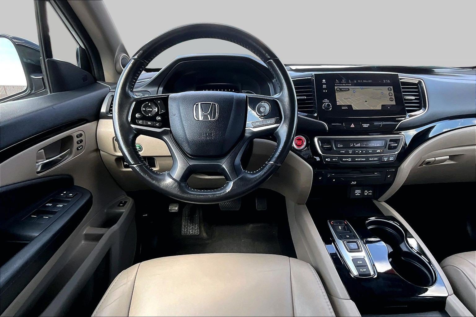 Used 2019 Honda Pilot Touring image 5