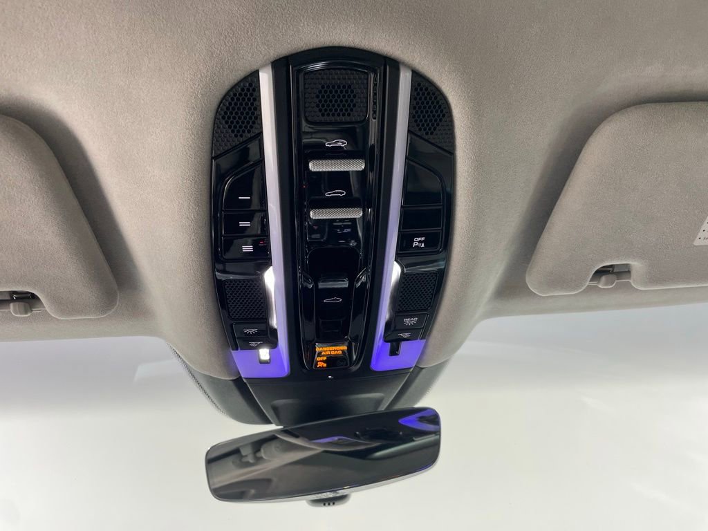 Used 2020 Porsche Panamera GTS image 17