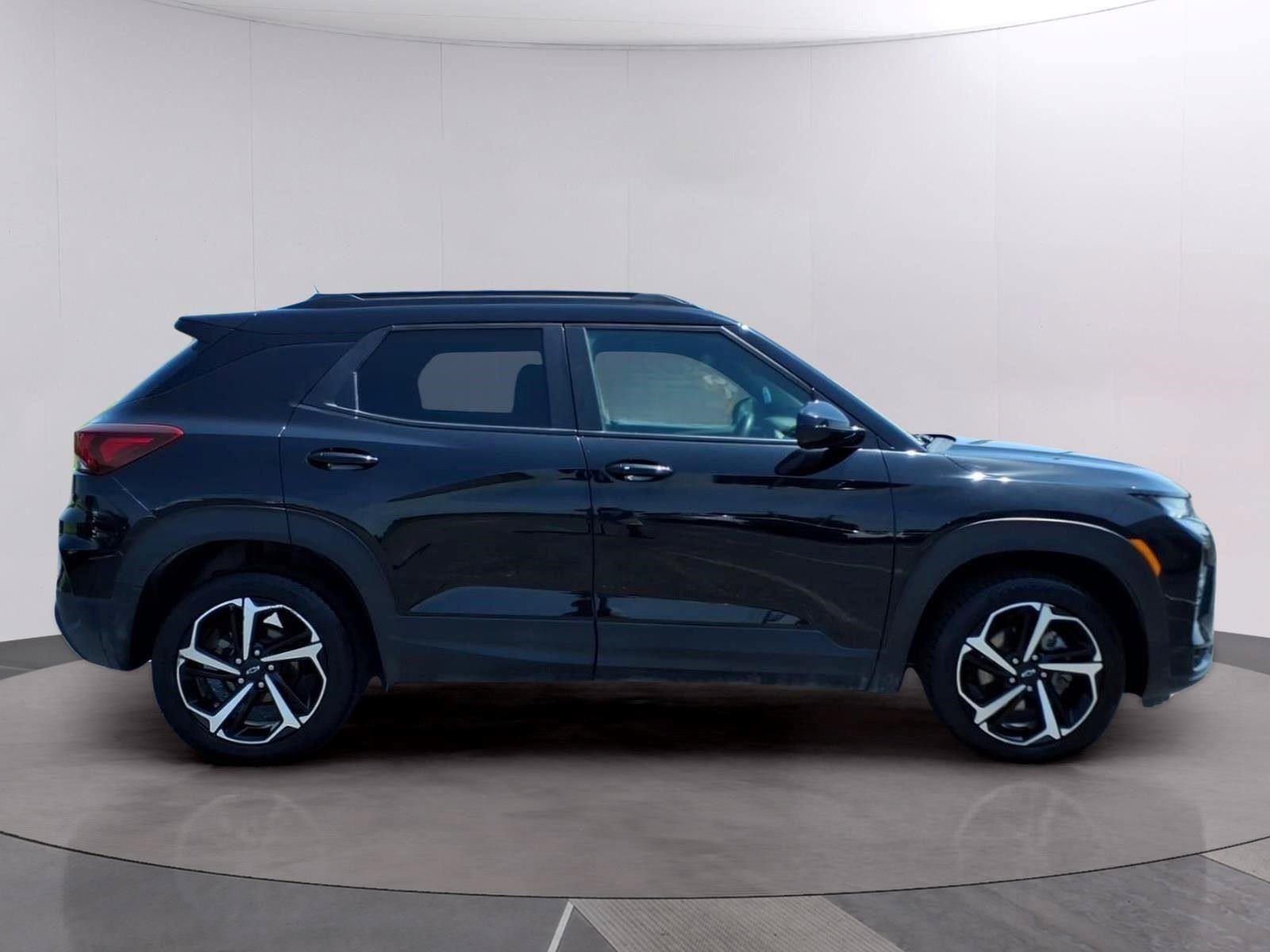 Used 2023 Chevrolet TrailBlazer RS FWD image 6