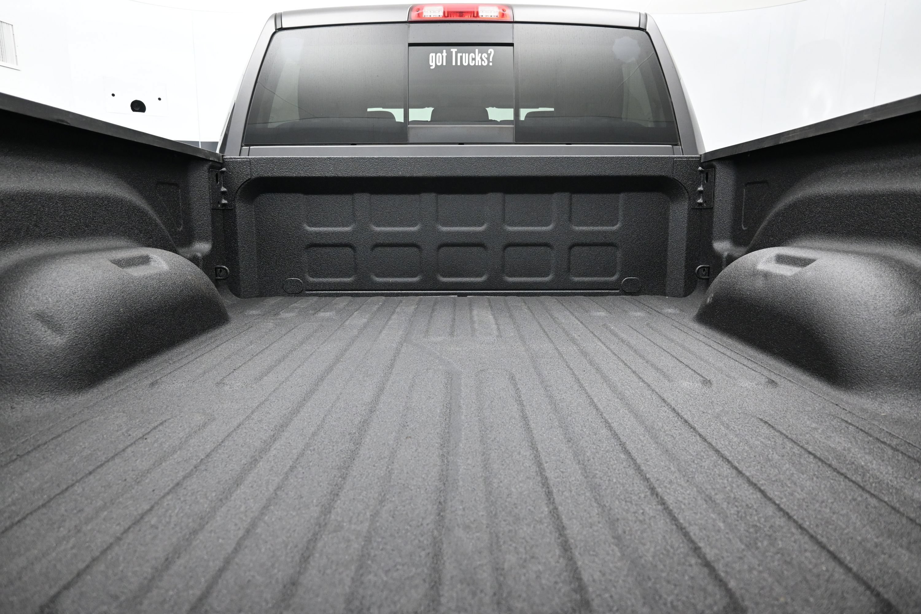 Used 2018 RAM 2500 Laramie w/ Snow Chief Group AWD/4WD image 7