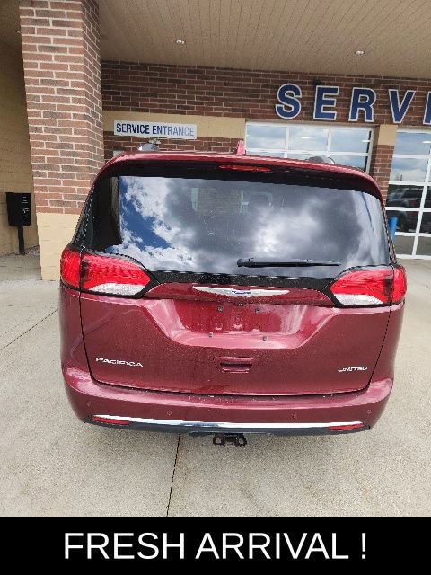 Used 2019 Chrysler Pacifica Limited FWD image 14