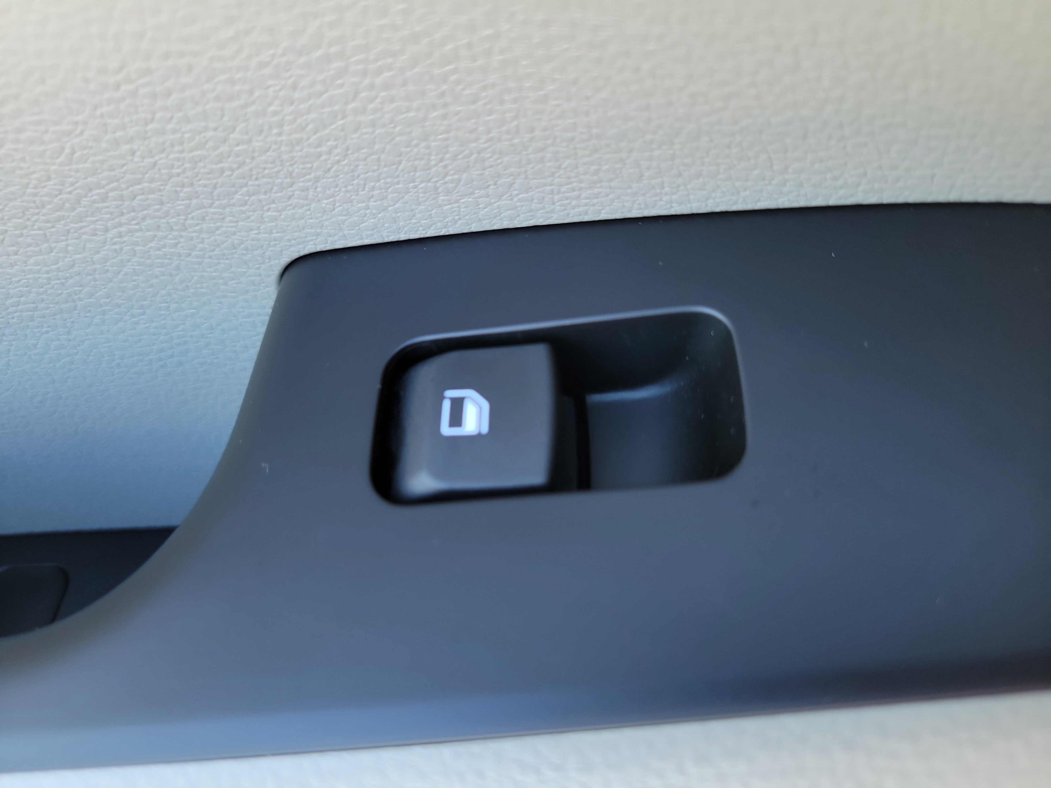 Used 2025 Kia Soul LX FWD image 14