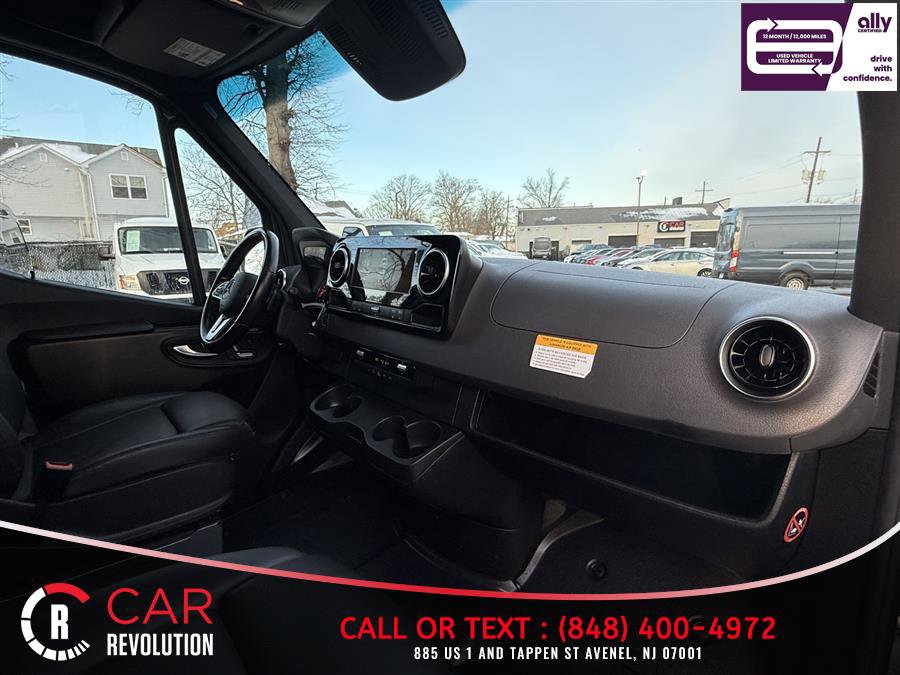 Used 2024 Mercedes-Benz Sprinter 2500 image 25