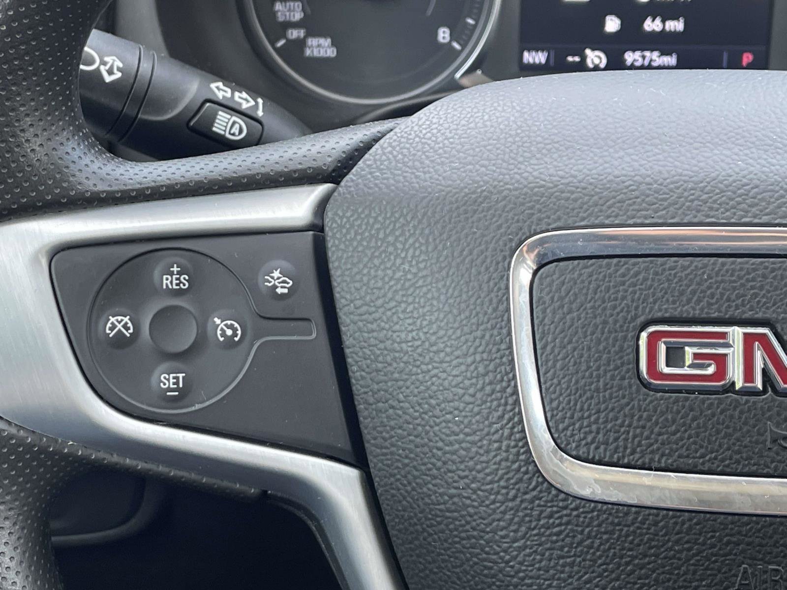 Certified 2024 GMC Terrain SLE w/ Driver Convenience Package AWD/4WD image 35