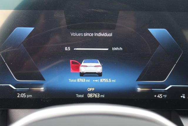 Used 2025 BMW i5 xDrive40 w/ Premium Package image 16