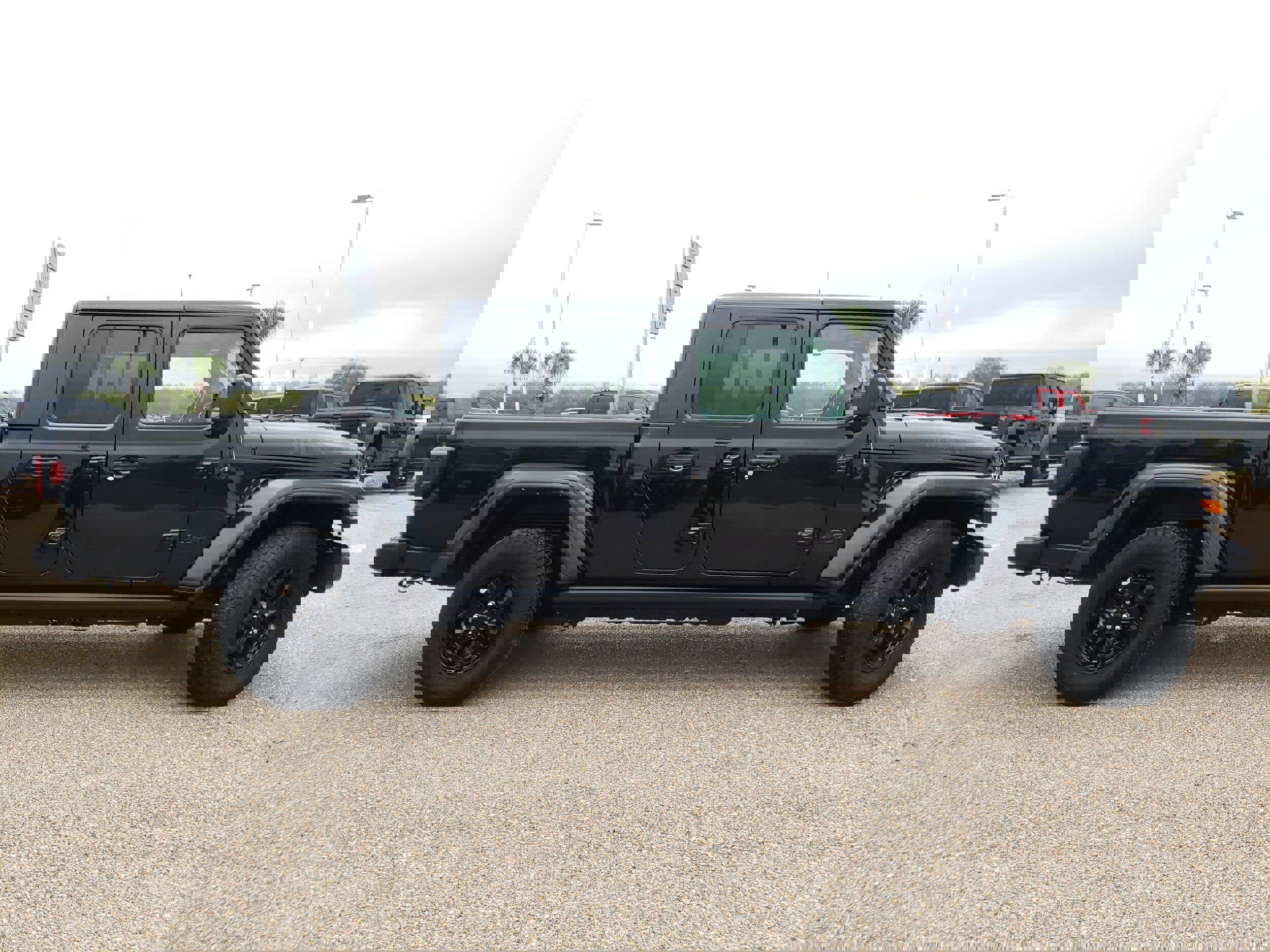 Used 2021 Jeep Gladiator Sport image 9