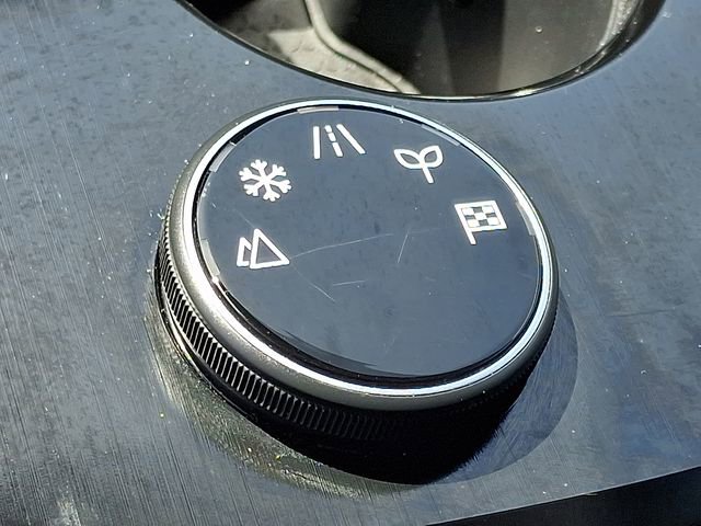 Used 2024 Nissan Rogue S image 22