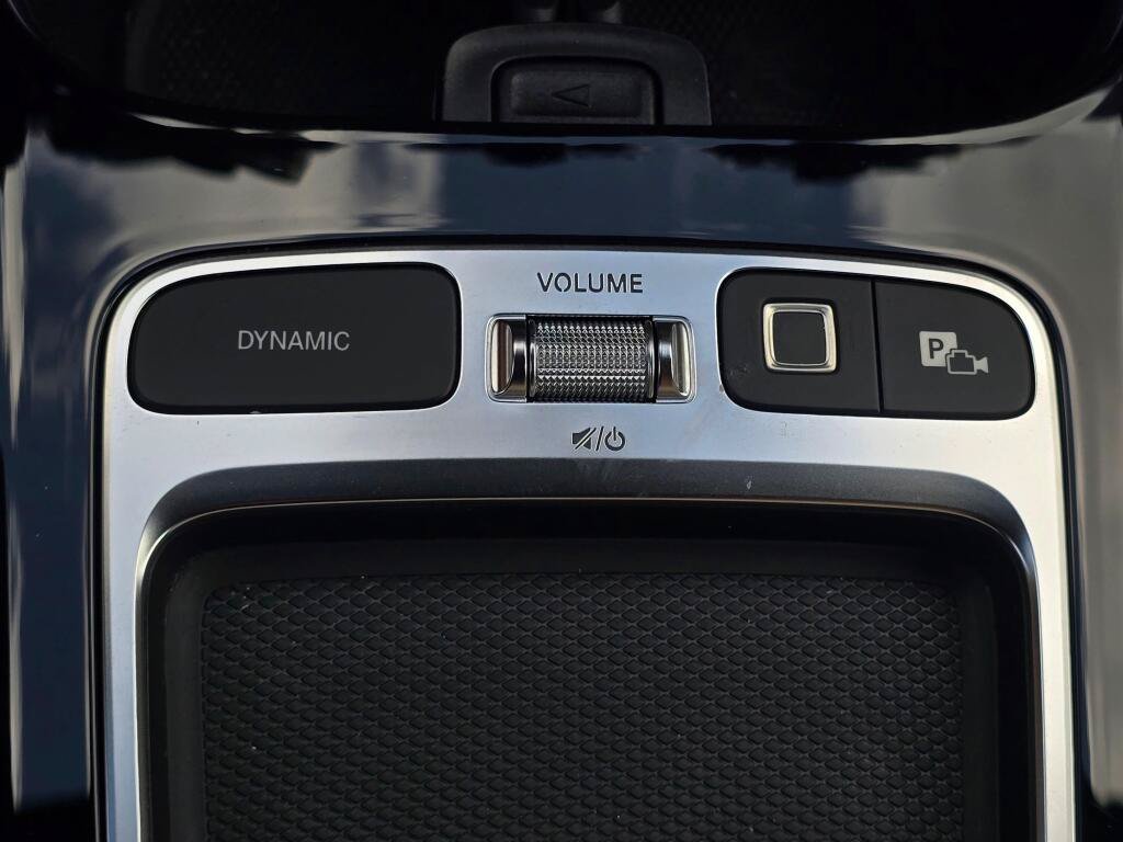Used 2025 Mercedes-Benz GLB 250 4MATIC image 41
