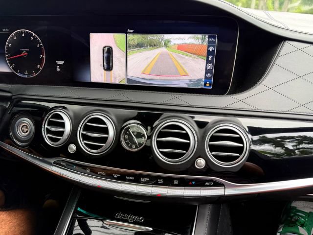 Used 2018 Mercedes-Benz S 560 Sedan w/ Premium Package image 24
