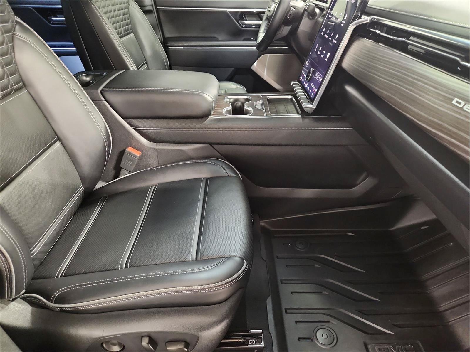 Used 2025 GMC Sierra EV Denali AWD/4WD image 28