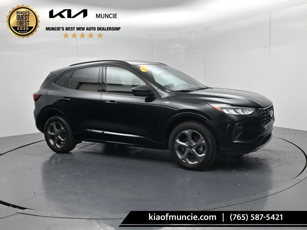 Used 2023 Ford Escape ST-Line w/ Tech Pack #1 AWD/4WD image 1