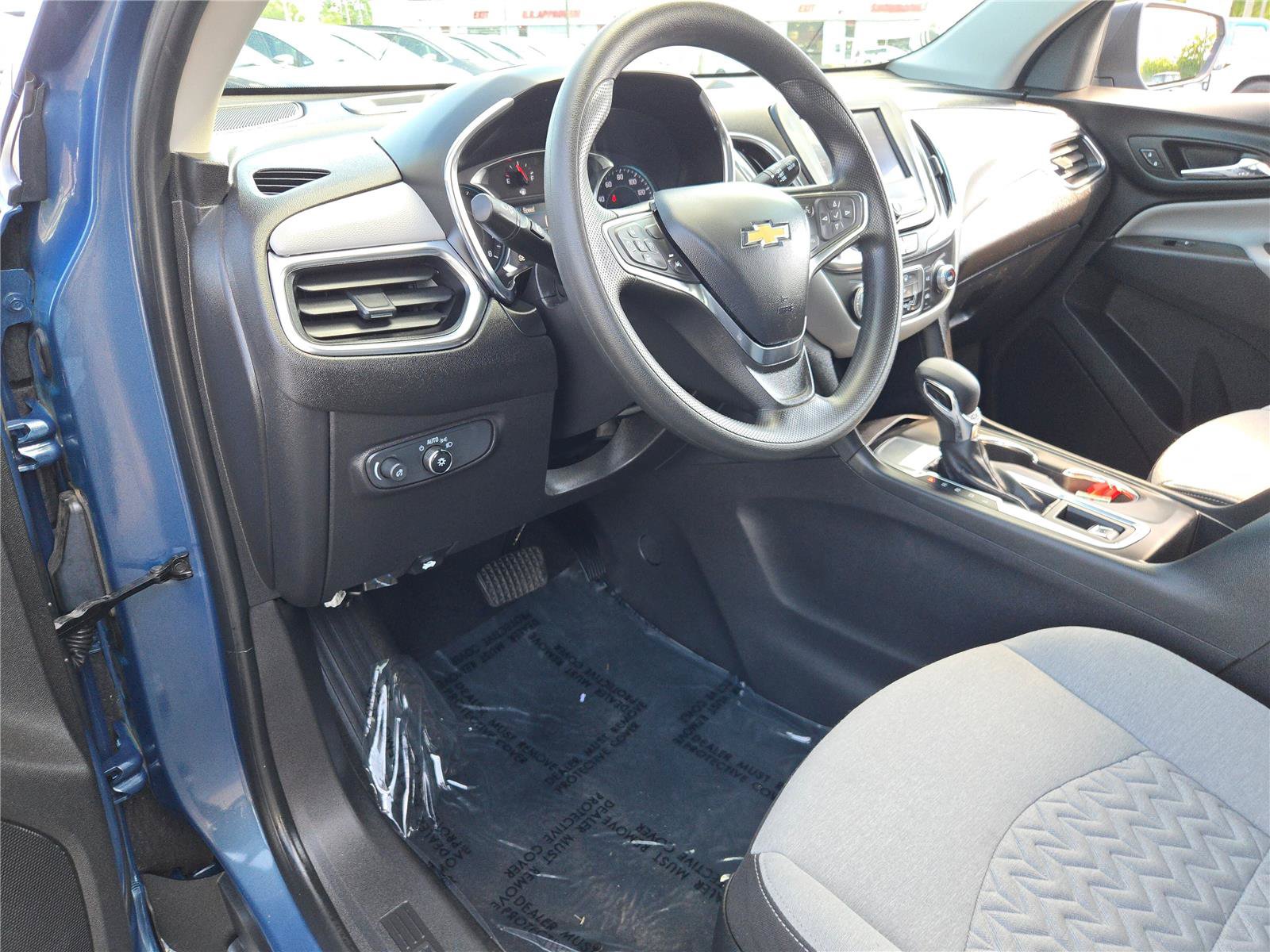 Used 2024 Chevrolet Equinox LS w/ LS Convenience Package FWD image 23
