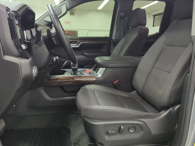 Used 2025 GMC Sierra 1500 Elevation w/ Preferred Package AWD/4WD image 9