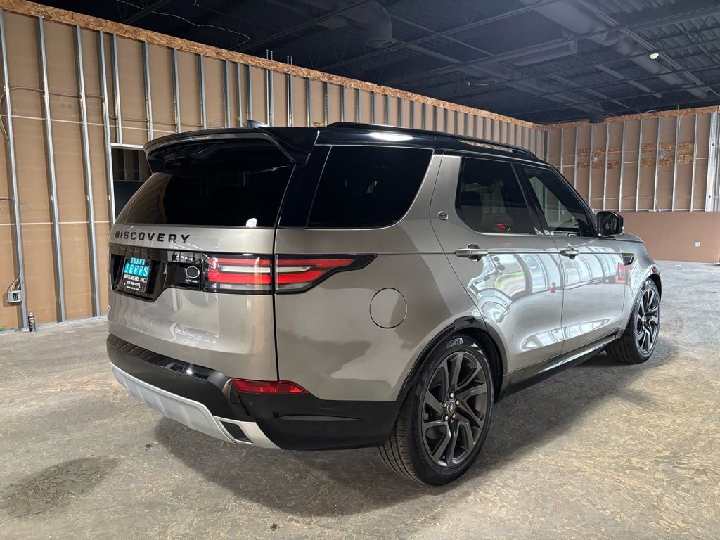 Used 2017 Land Rover Discovery HSE Luxury image 5