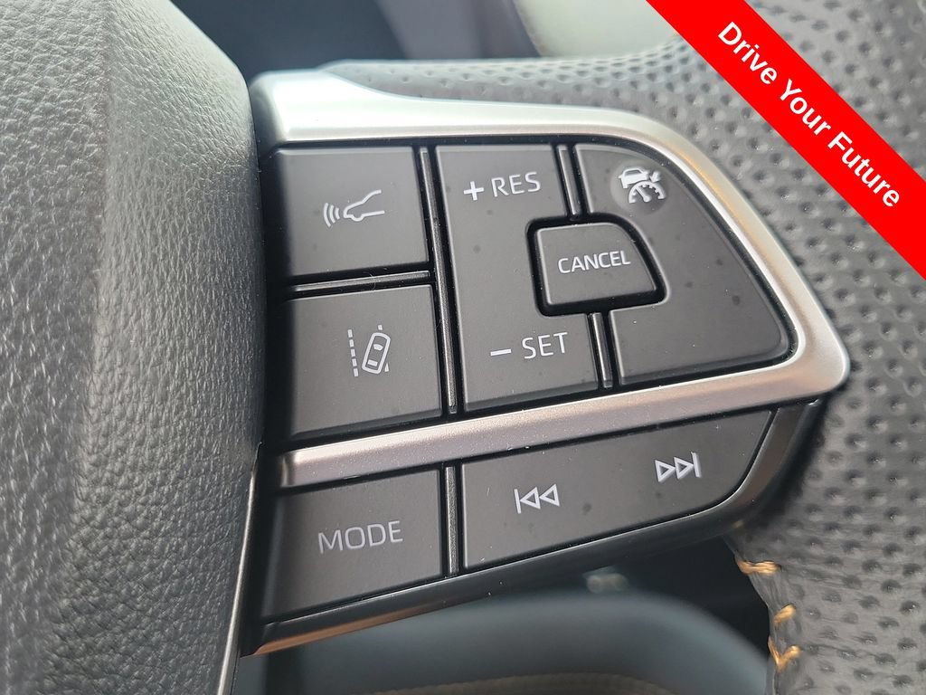 Used 2026 Toyota Sienna XLE Woodland Edition AWD/4WD image 6