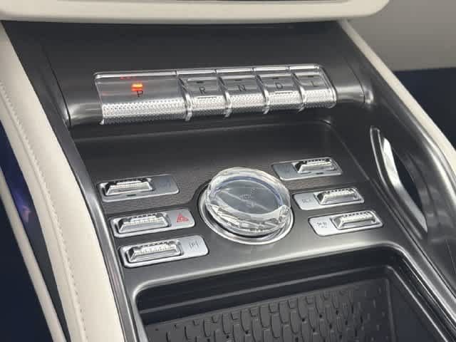 New 2026 Lincoln Nautilus Premier AWD/4WD image 4