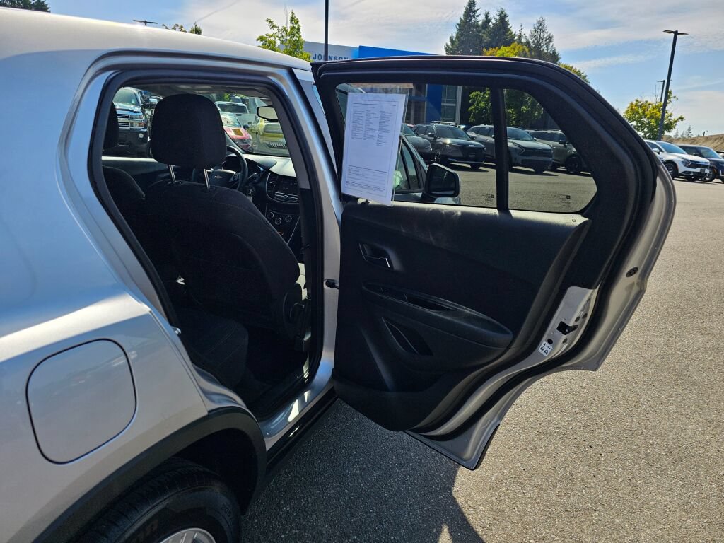 Used 2020 Chevrolet Trax LS w/ Tint and Cruise Package AWD/4WD image 24