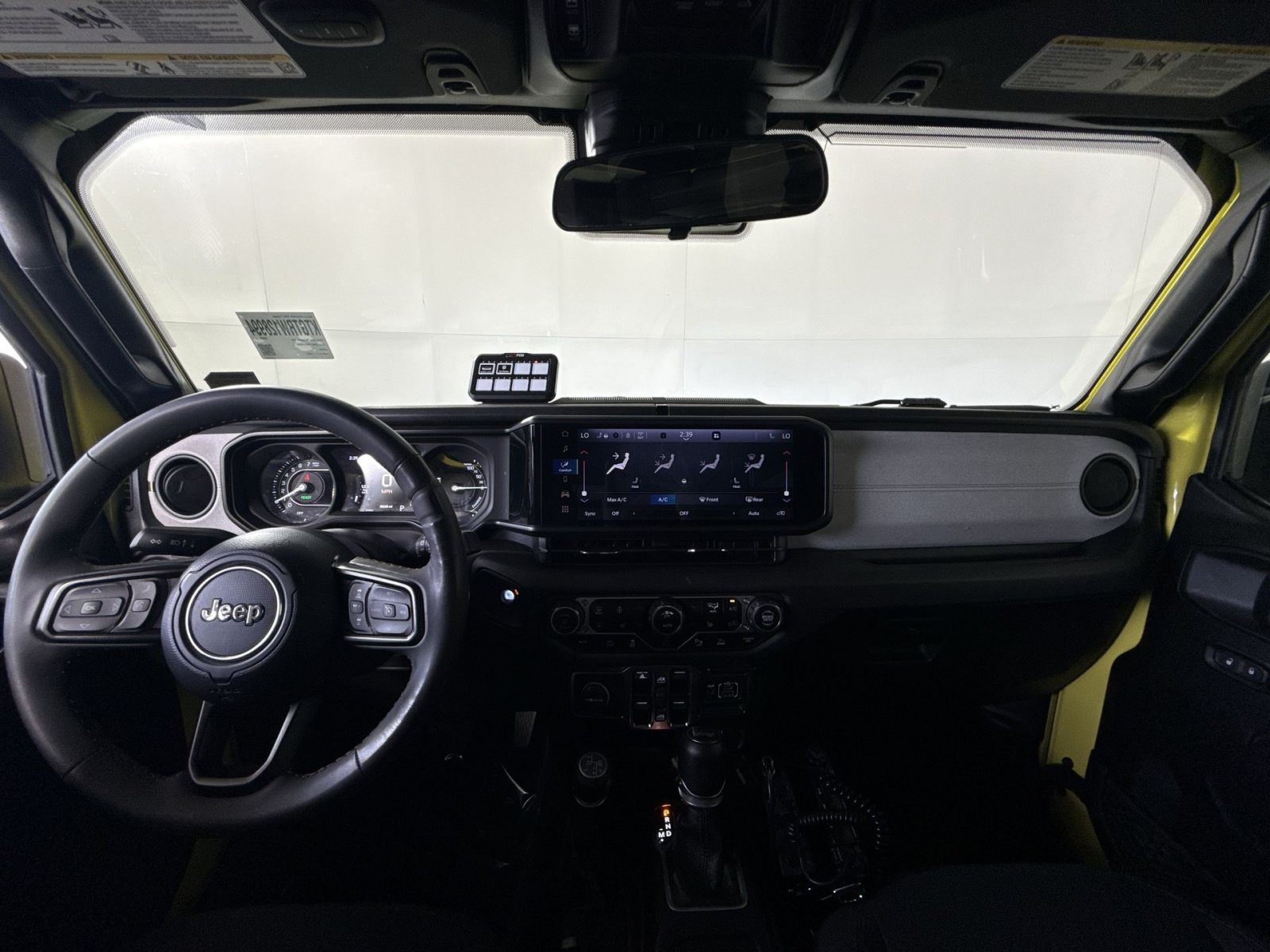Used 2024 Jeep Wrangler Unlimited w/ Convenience Group AWD/4WD image 22