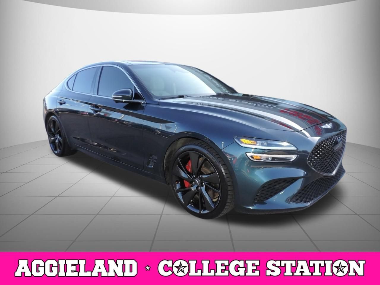 Used 2022 Genesis G70 3.3T RWD image 3