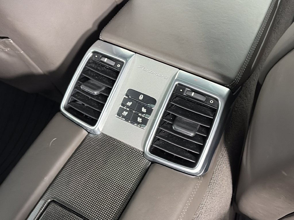Used 2015 Porsche Panamera image 31