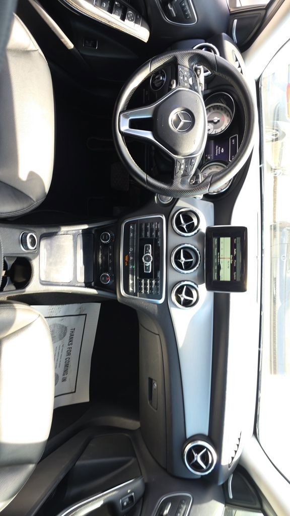 Used 2015 Mercedes-Benz GLA 250 4MATIC image 26
