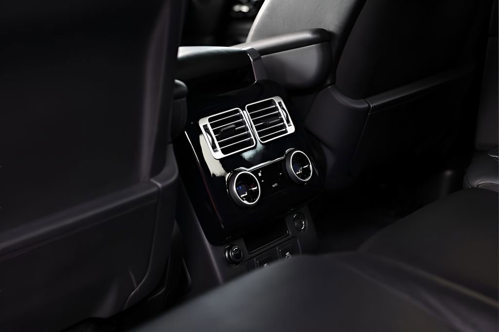 Used 2022 Land Rover Range Rover P525 Westminster Edition image 57