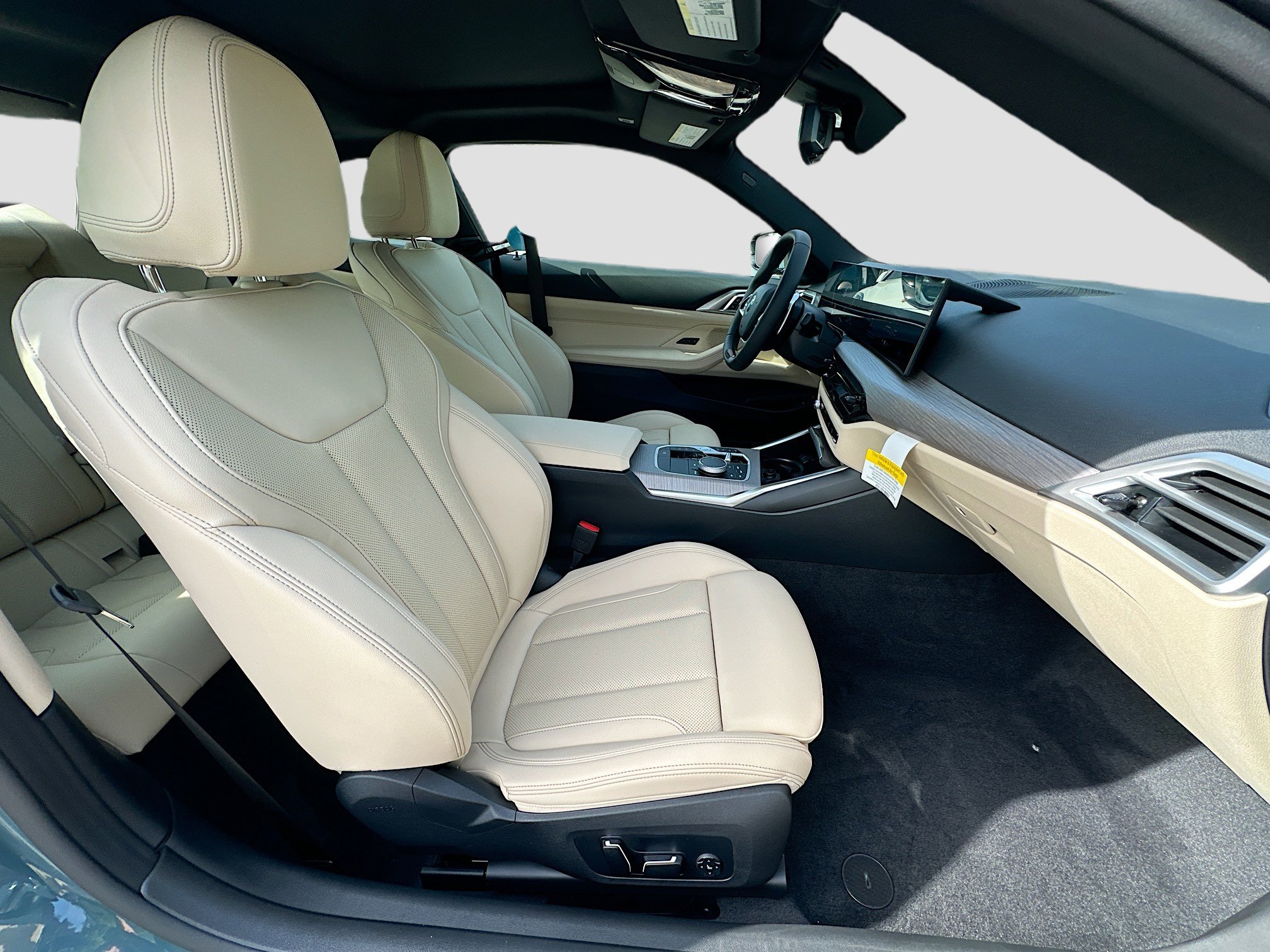 New 2026 BMW 430i Coupe w/ Parking Assistance Package RWD image 23